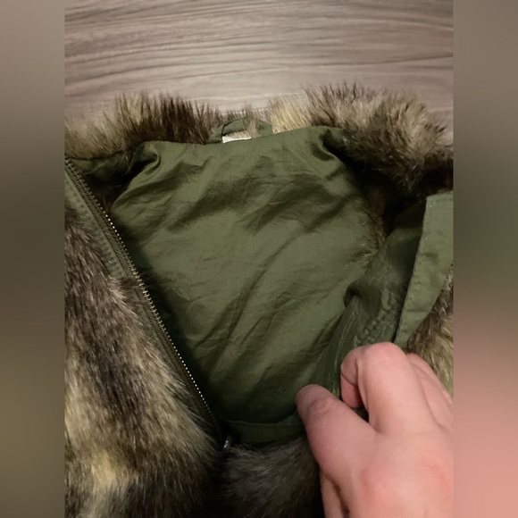 GAP Kids Faux Fur Vest - Brown and Tan size 12-18M - Picture 2 of 5